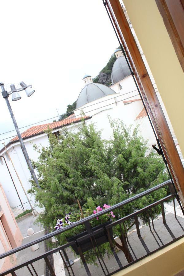 Hotel Su Campanile à Baunei Extérieur photo