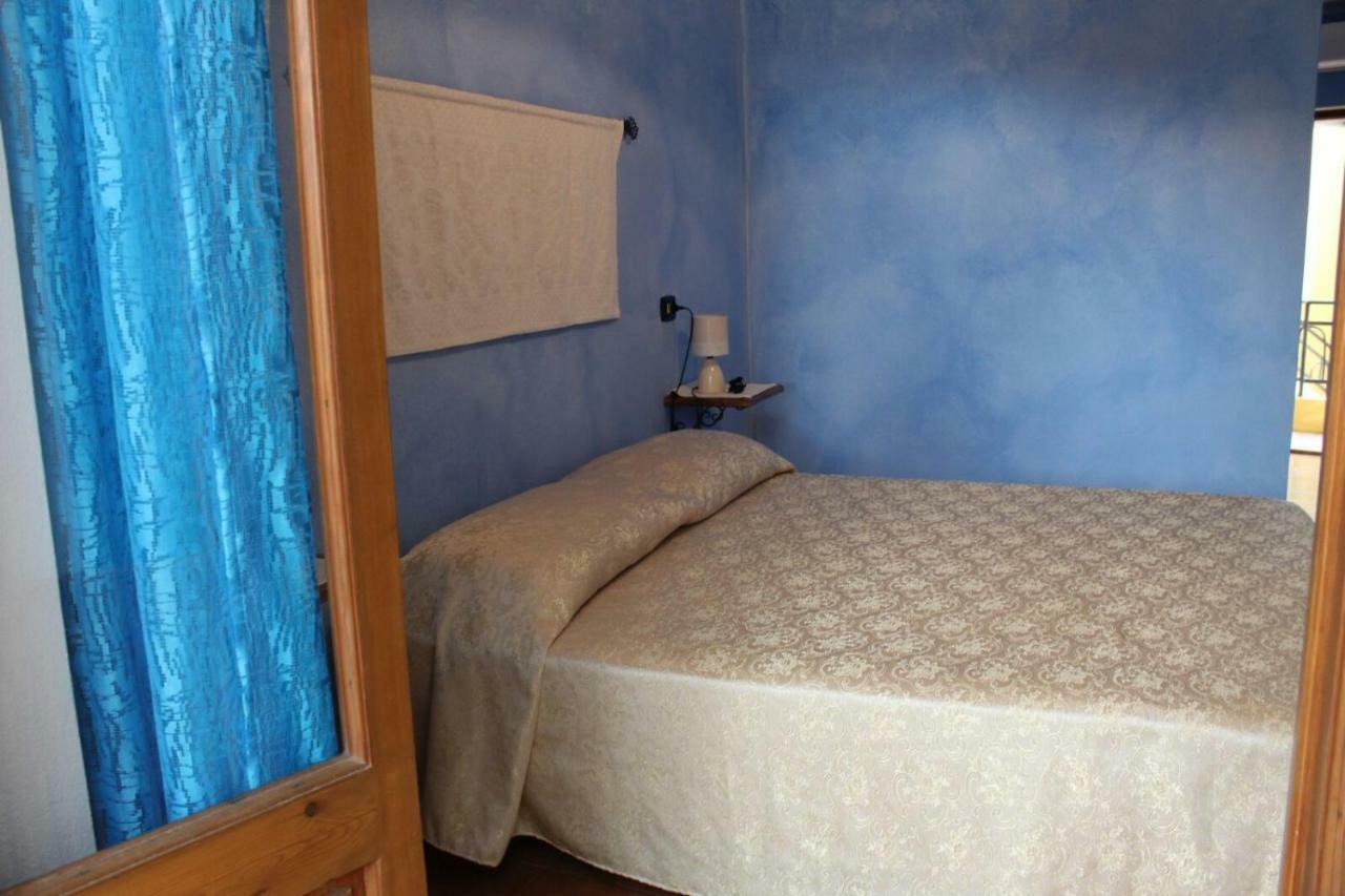 Hotel Su Campanile à Baunei Extérieur photo